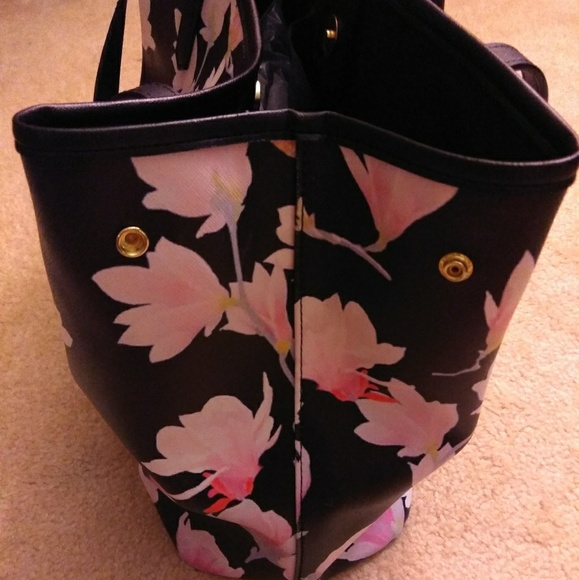 Kenneth Cole Reaction - Picture 5 of 7